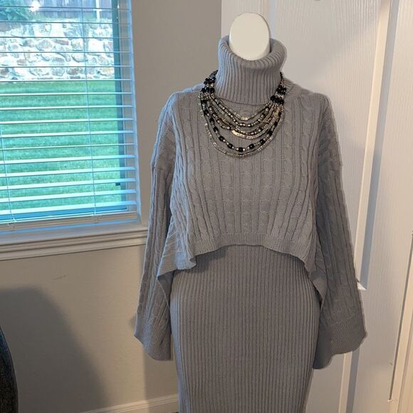 🔥PRICE IS FIRM!🔥 NEW 2 Piece Sweater Dress Sets - Picture 1 of 5